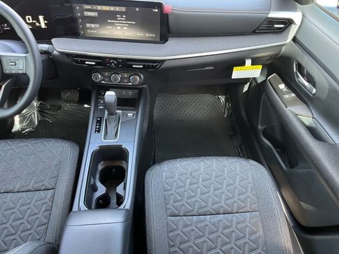 Certified 2025 Nissan Kicks SV image 14