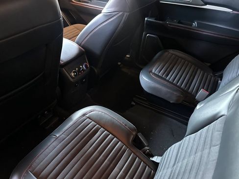 New 2026 Ford Explorer ST-Line w/ ST-Line Street Pack RWD image 8