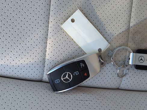 Used 2020 Mercedes-Benz GLS 450 4MATIC image 37