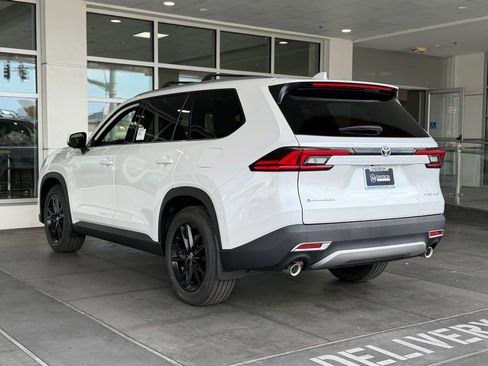 New 2026 Toyota Grand Highlander AWD Hybrid image 9