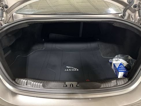 Used 2011 Jaguar XF Premium RWD image 25
