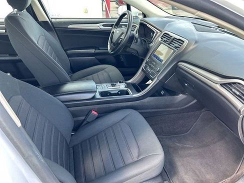 Used 2020 Ford Fusion SE image 41