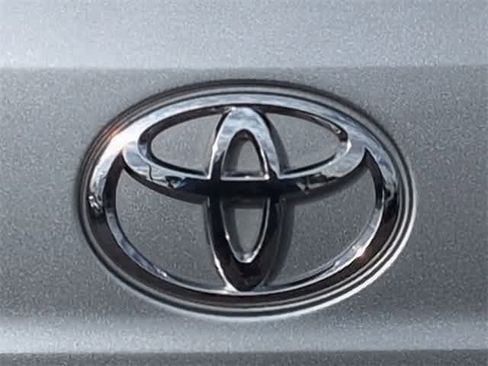 Used 2021 Toyota Highlander Limited image 12