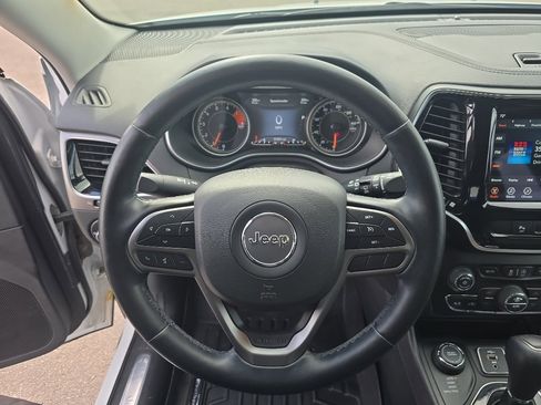 Used 2020 Jeep Cherokee Limited AWD/4WD image 14