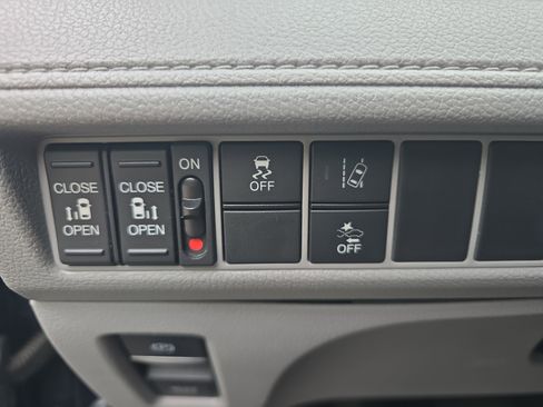 Used 2019 Honda Odyssey EX image 26