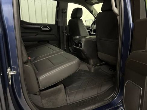 Used 2022 Chevrolet Silverado 1500 LTZ w/ LTZ Convenience Package II AWD/4WD image 12