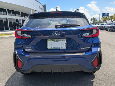 Used 2025 Subaru Crosstrek 2.5i Premium AWD/4WD image 5