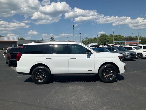 New 2026 Ford Expedition Tremor AWD/4WD image 4