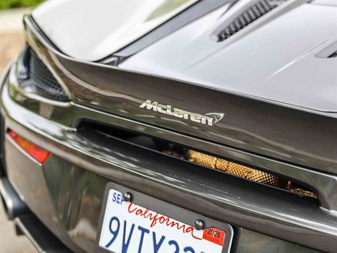 Used 2016 McLaren 570S Coupe RWD image 18