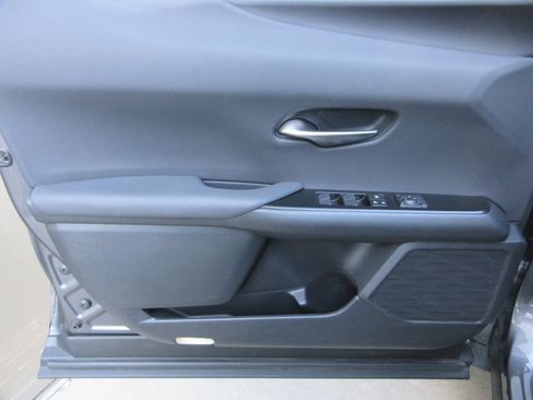 Used 2024 Lexus UX 250h AWD w/ Premium Package image 27