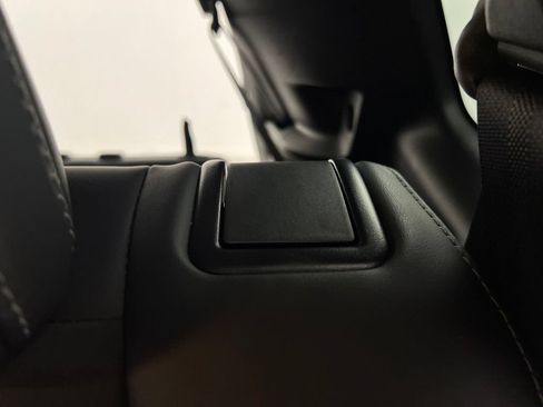 Used 2024 Mitsubishi Outlander SE AWD/4WD image 19