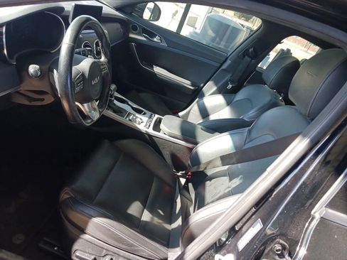 Used 2022 Kia Stinger GT1 image 4