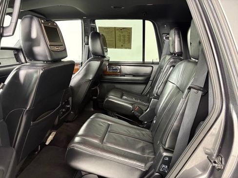 Used 2015 Lincoln Navigator 4WD image 21