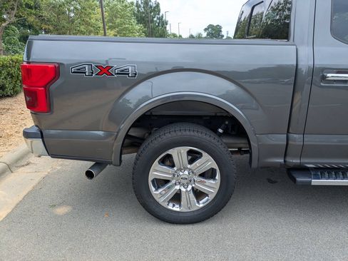 Used 2018 Ford F150 Lariat w/ Equipment Group 502A Luxury AWD/4WD image 37