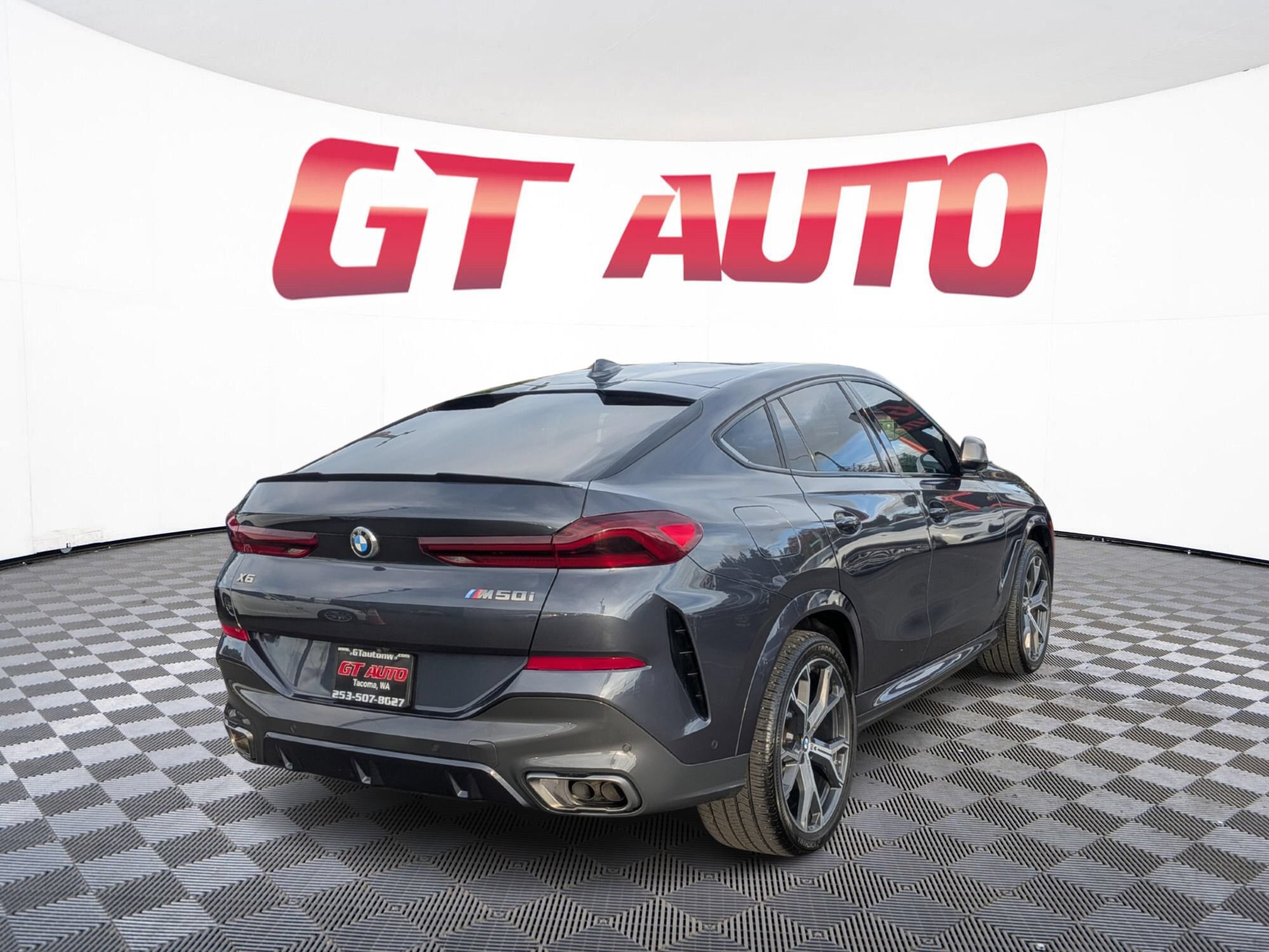 Used 2021 BMW X6 M50i w/ Executive Package AWD/4WD image 4