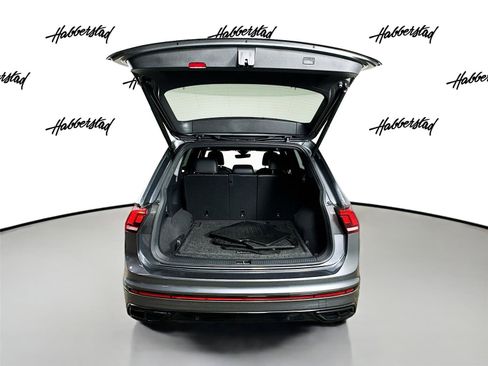 Used 2022 Volkswagen Tiguan SE R-Line image 27
