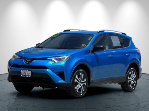 Used 2018 Toyota RAV4 LE w/ All Weather Liner Package AWD/4WD image 8