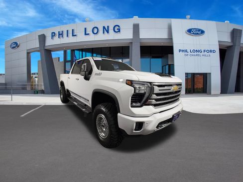 Used 2024 Chevrolet Silverado 2500 High Country w/ High Country Premium Package AWD/4WD image 7