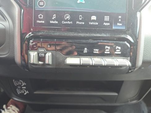 Certified 2025 RAM 2500 Big Horn AWD/4WD image 25