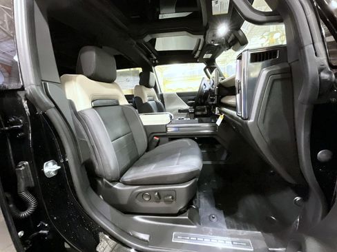 New 2026 GMC Hummer EV SUV w/ LPO, Dark Essentials Package AWD/4WD image 15