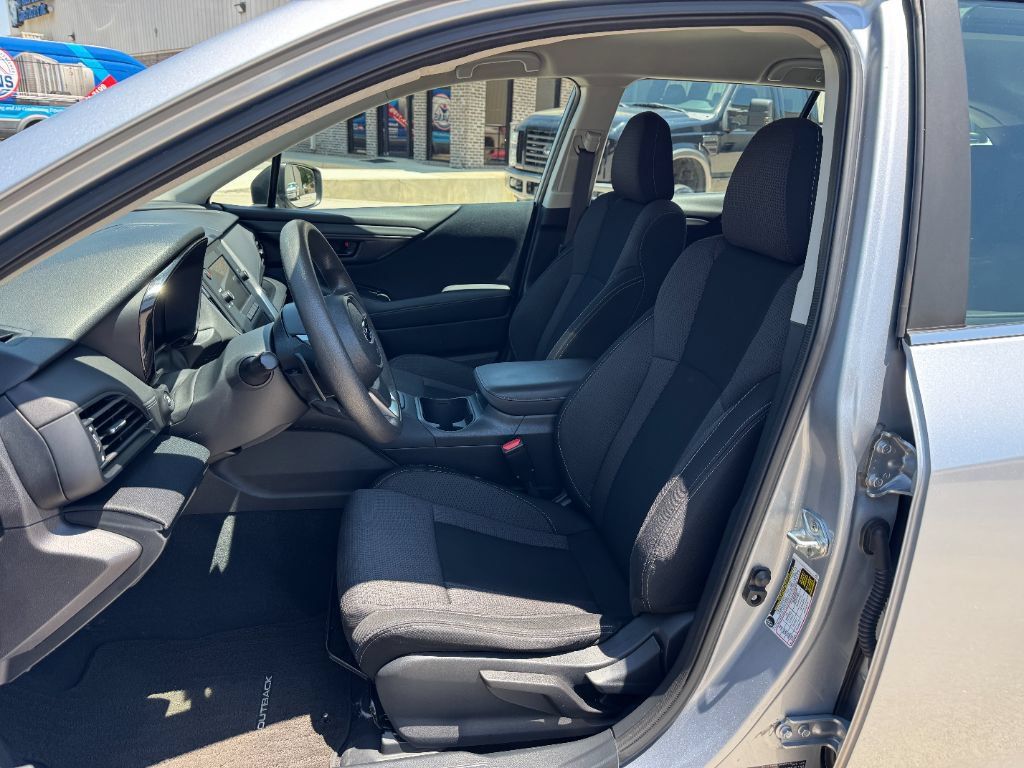 Used 2021 Subaru Outback AWD/4WD image 12