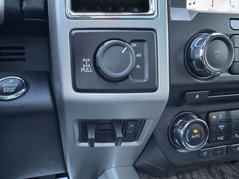 Used 2017 Ford F350 Lariat w/ Lariat Ultimate Package image 23