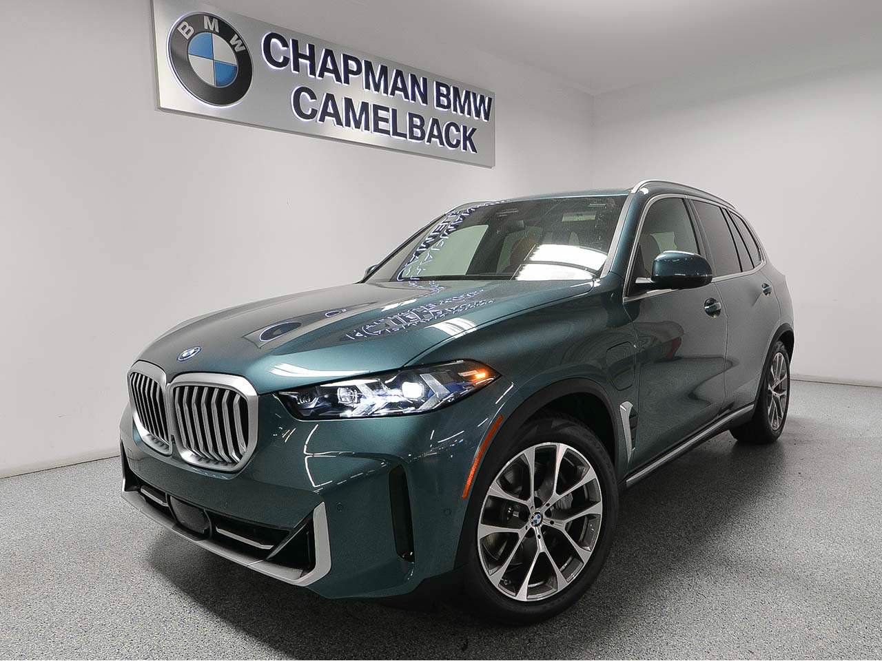 Used 2026 BMW X5 xDrive50e AWD/4WD image 1