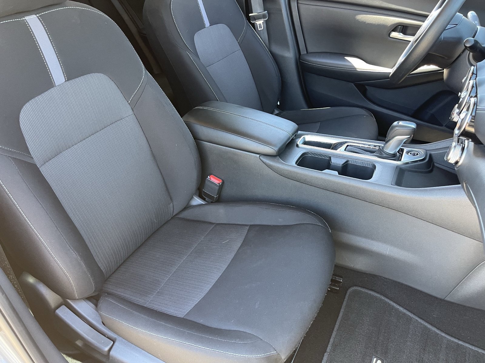 Used 2024 Nissan Sentra SV FWD image 11