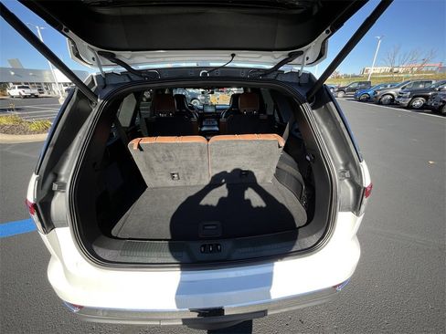 Certified 2023 Lincoln Aviator Reserve w/ Equipment Group 201A image 26