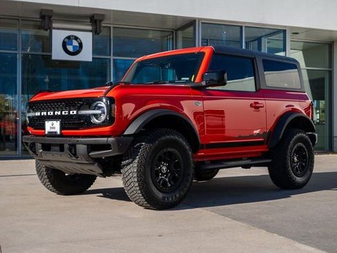 Used 2021 Ford Bronco Wildtrak image 2