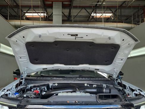 Used 2025 Ford Expedition Platinum image 5