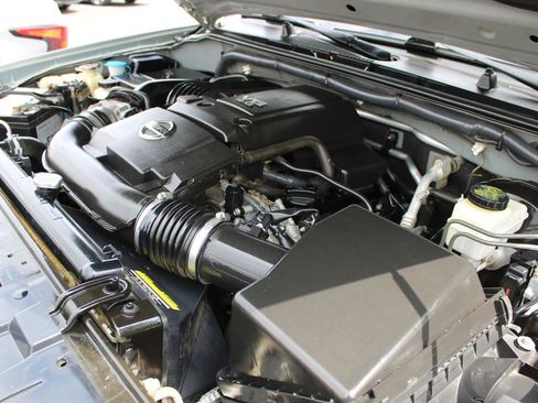 Used 2014 Nissan Frontier SV image 35