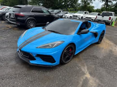 Used 2021 Chevrolet Corvette Stingray Premium Cpe w/ Z51 Performance Package RWD image 2