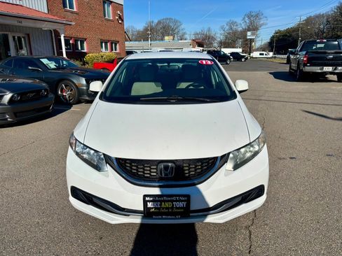 Used 2013 Honda Civic LX image 2