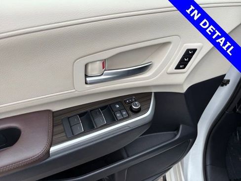Used 2021 Toyota Sienna Platinum image 27