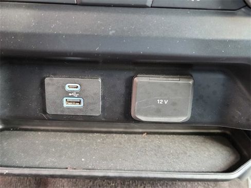 Used 2021 Ford F150 XLT image 25
