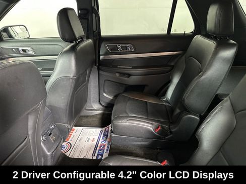 Used 2018 Ford Explorer XLT w/ Equipment Group 202A AWD/4WD image 25