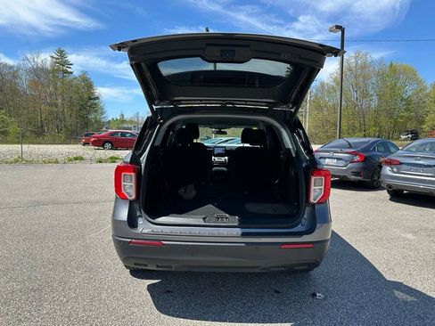 Used 2023 Ford Explorer XLT AWD/4WD image 9