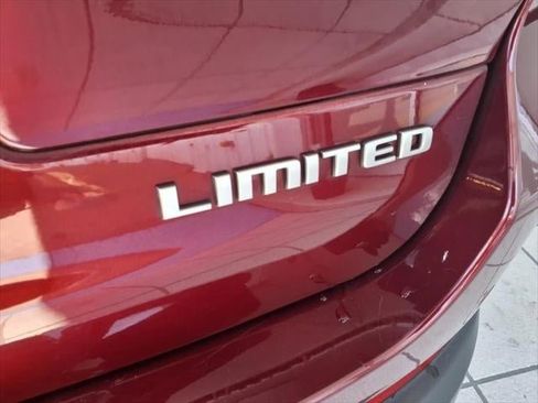 Used 2024 Jeep Grand Cherokee L Limited w/ Luxury Tech Group II AWD/4WD image 50