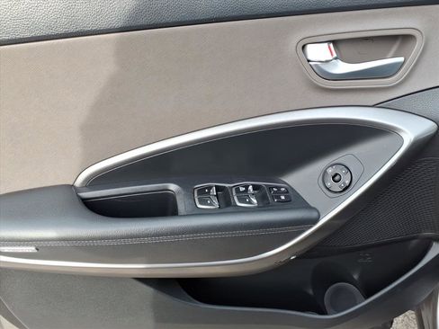 Used 2018 Hyundai Santa Fe Sport image 17