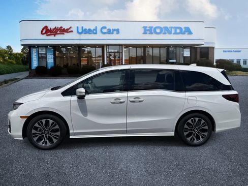 Used 2026 Honda Odyssey Elite image 2
