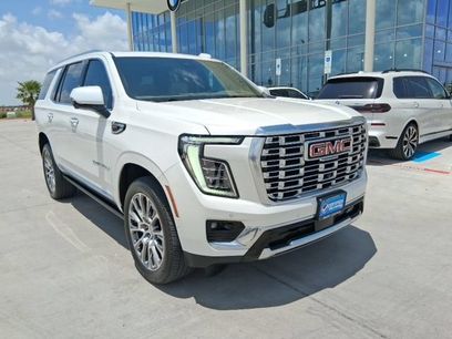 Used 2025 GMC Yukon Denali w/ Sun & Power Step Package