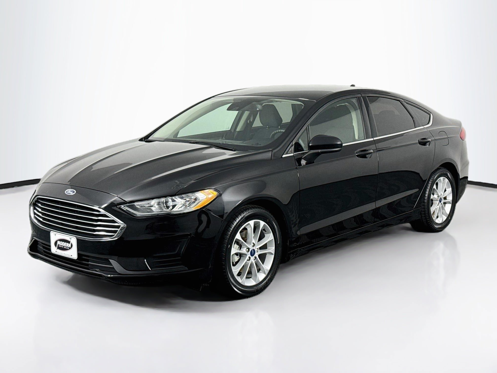 Used 2020 Ford Fusion SE FWD image 10