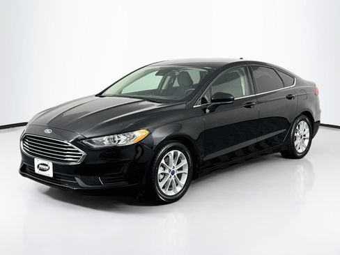 Used 2020 Ford Fusion SE FWD image 10
