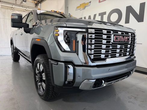 New 2026 GMC Sierra 2500 Denali w/ Denali Reserve Package image 39