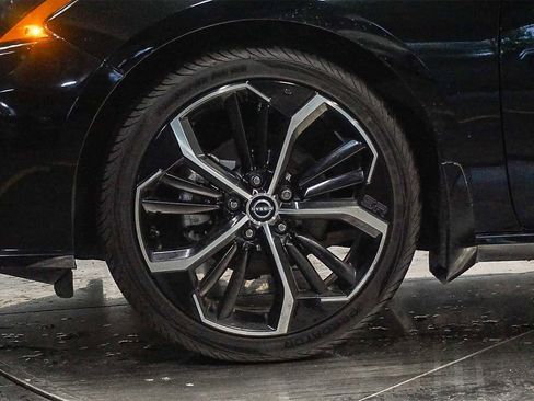 Used 2023 Nissan Altima 2.5 SR w/ SR Premium Package image 8