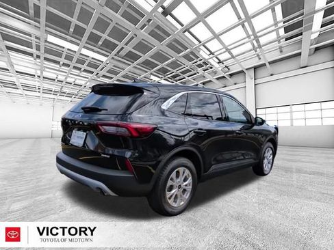 Used 2024 Ford Escape Active AWD/4WD image 3