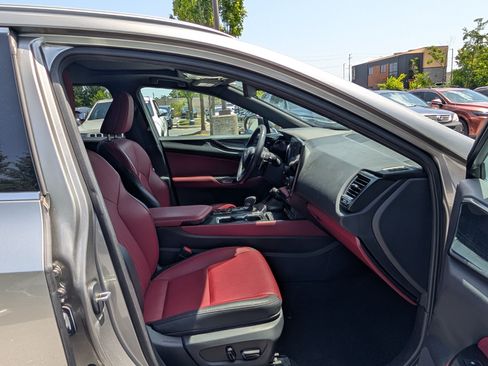 Used 2024 Lexus NX 250 FWD image 11