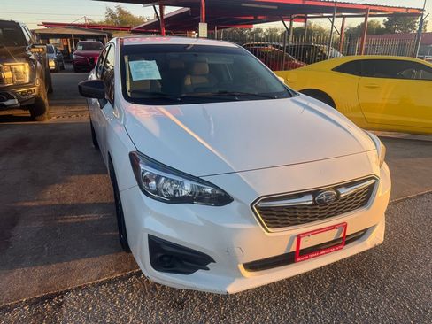 Used 2017 Subaru Impreza 2.0i Premium image 3