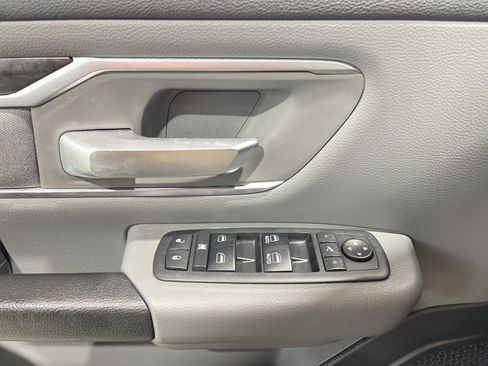 Used 2019 RAM 1500 Big Horn AWD/4WD image 30